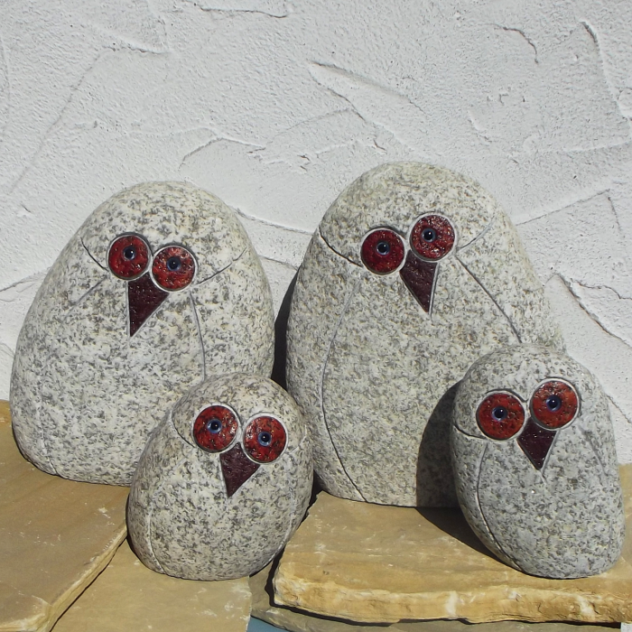 Sowy z kamienia zestaw 4 sztuki pochyłe granitowe